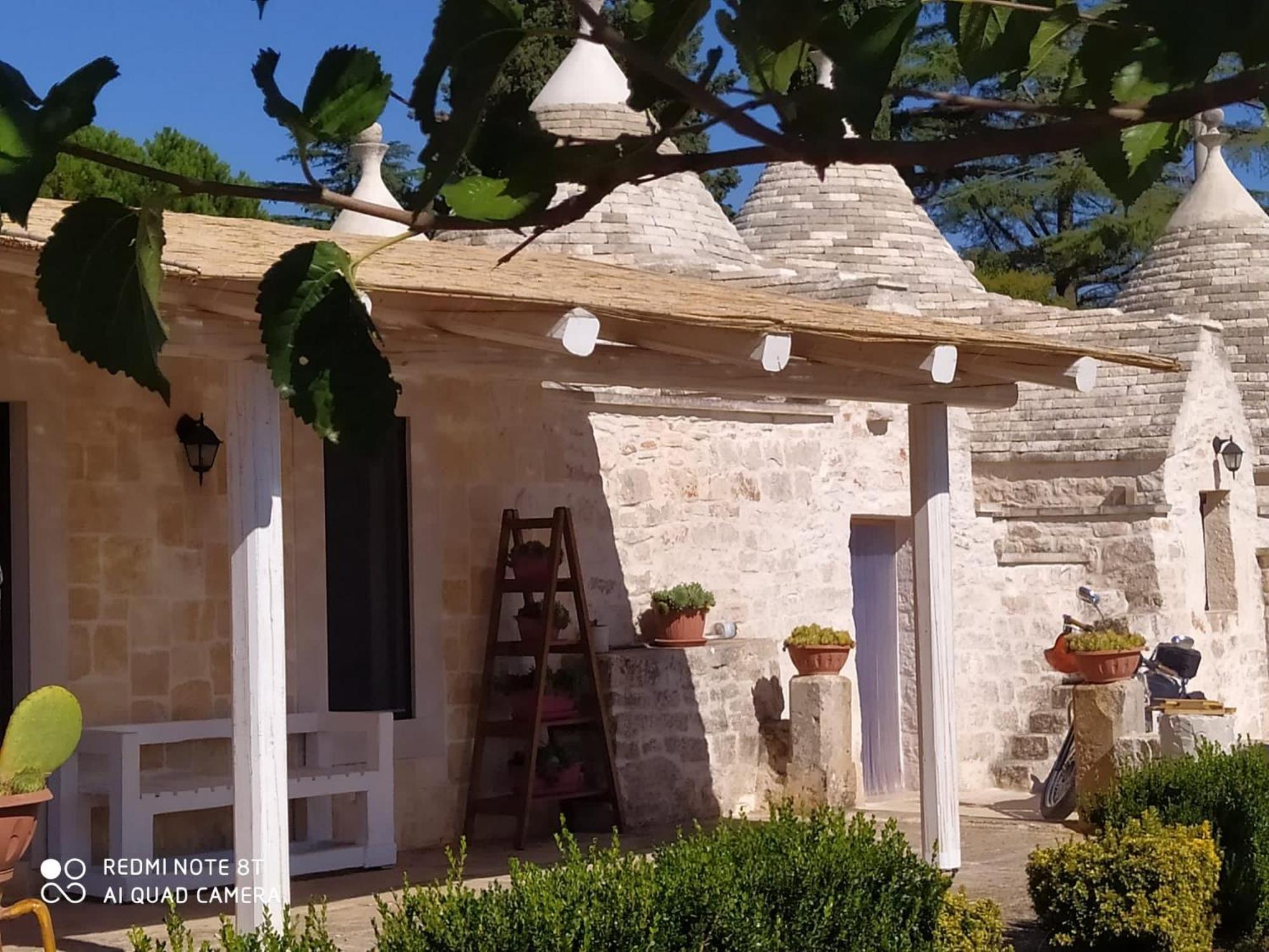 Nidadi Trulli D'itria * Martina Franca